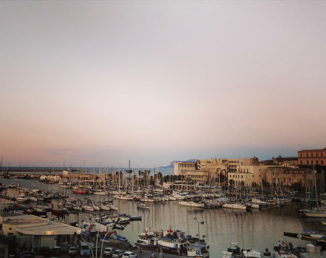 Casadamare Apartment Palermo Luaran gambar